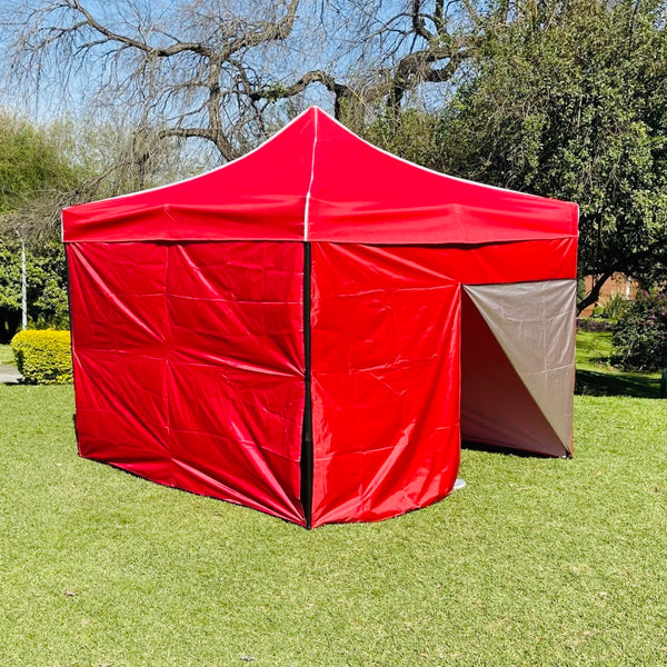 Toldo 3x3 Rojo con 3 paredes Lisas y 1 pared de Zipper Marca MrToldo.